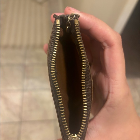 Louis VUTTON key pouch - Picture 2 of 9